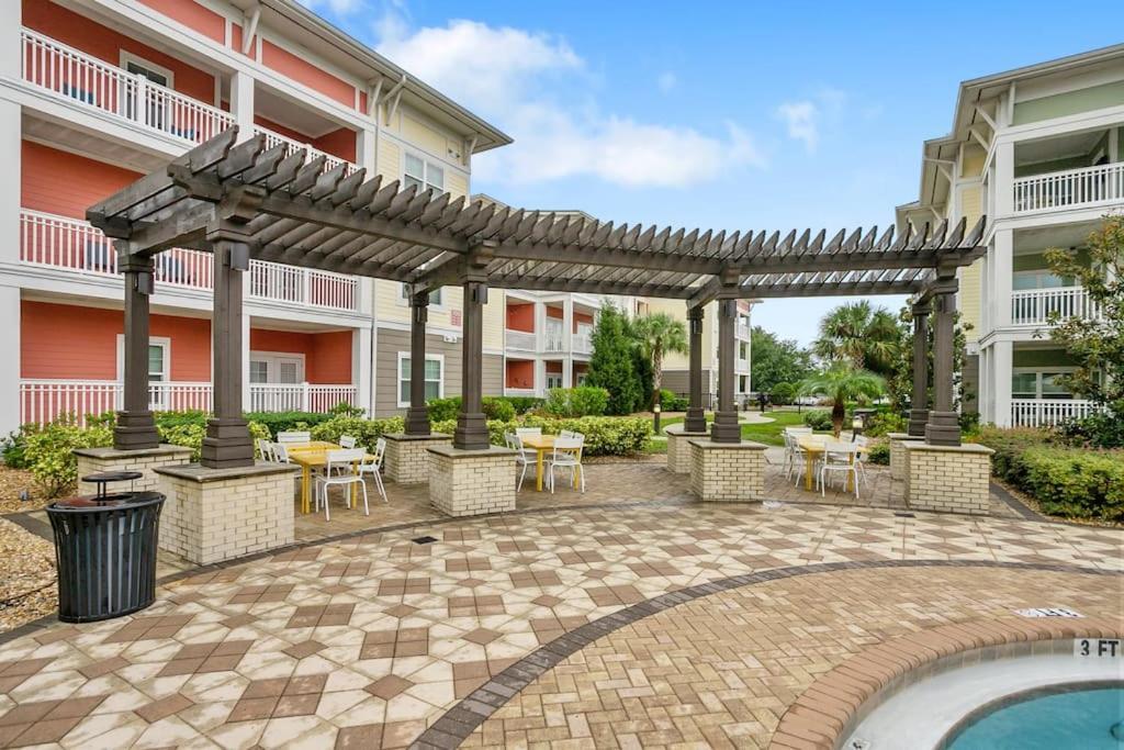 2-Bedroom Eccentric Oasis Тампа Екстериор снимка